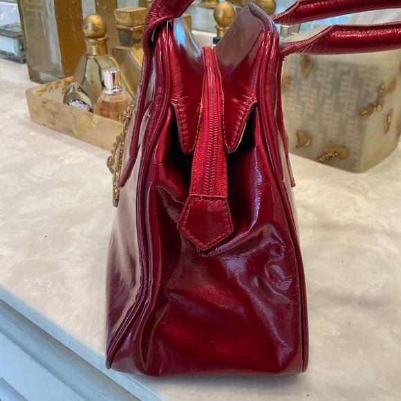 Vivienne Westwood Jasmine Red Patent Leather Handbag with Gold Glitter Detail - Picture 7 of 16